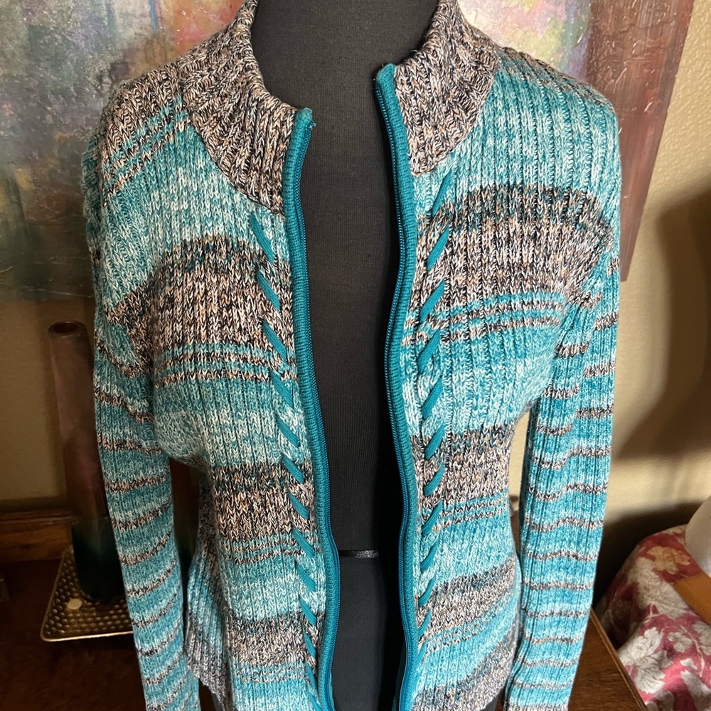 Point Zero Sweater - Picture 7 of 9